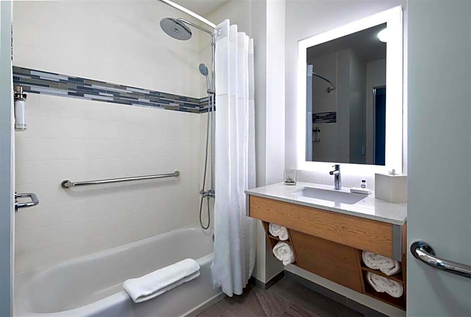 EVEN Hotel Miami - Airport By IHG