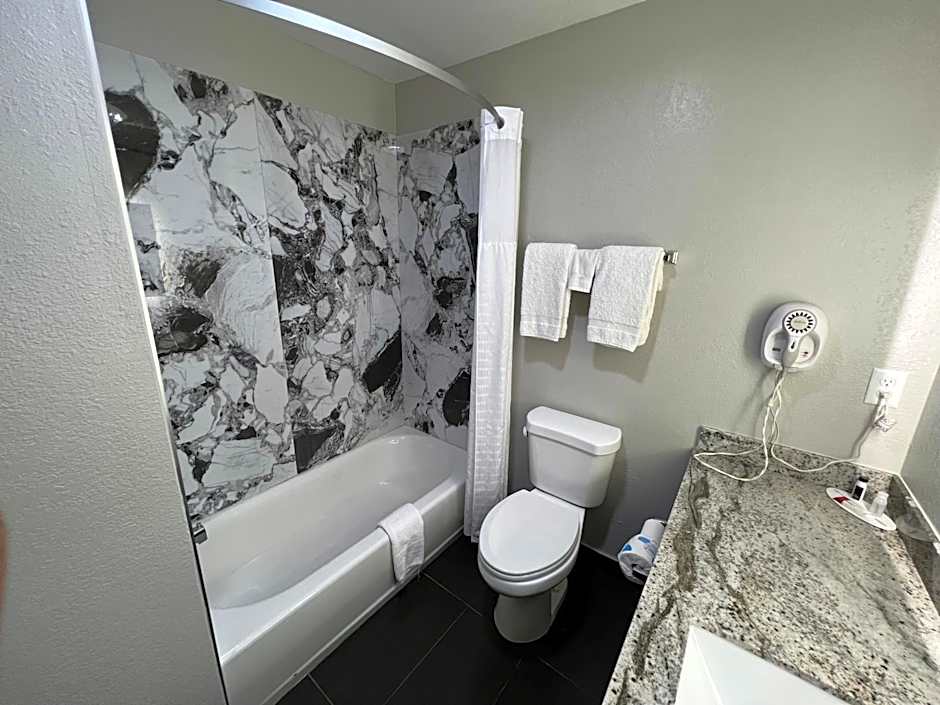 Super 8 by Wyndham Lake Charles/Sulphur