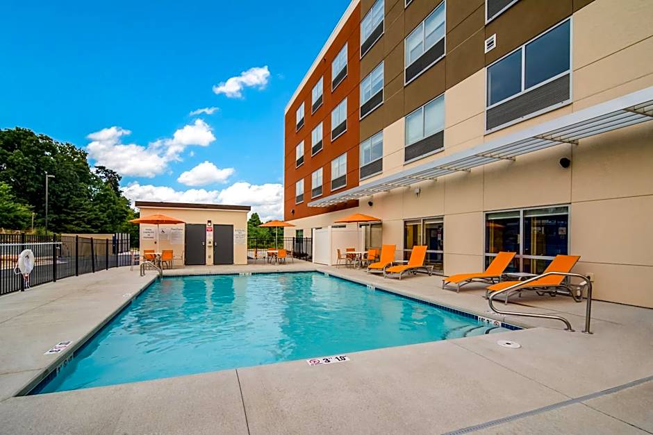 Holiday Inn Express and Suites Asheboro By IHG