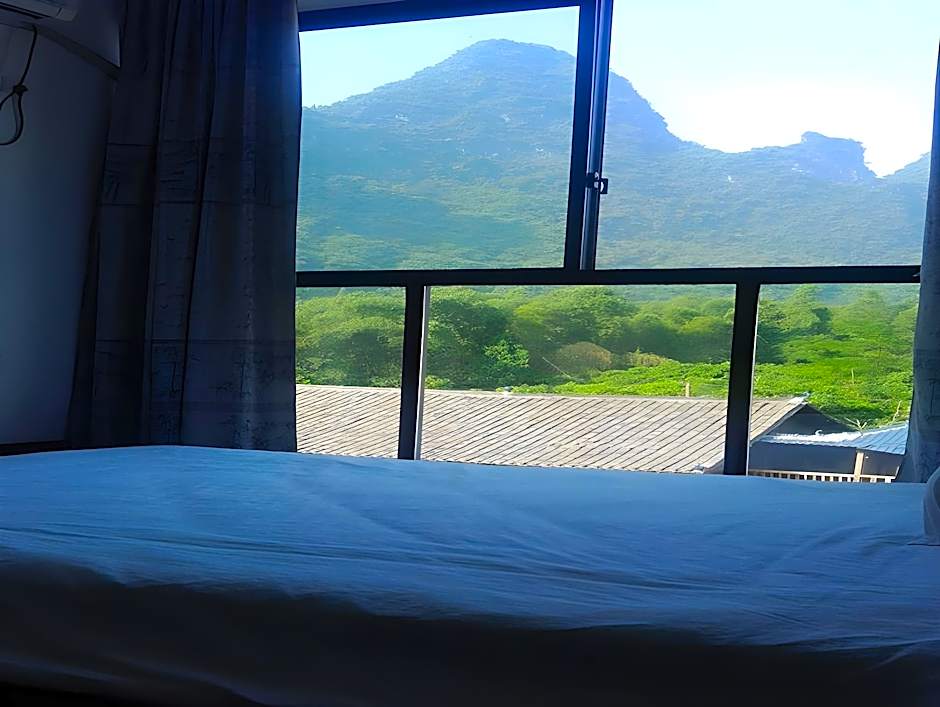 Yellow Cloth Reflection Inn