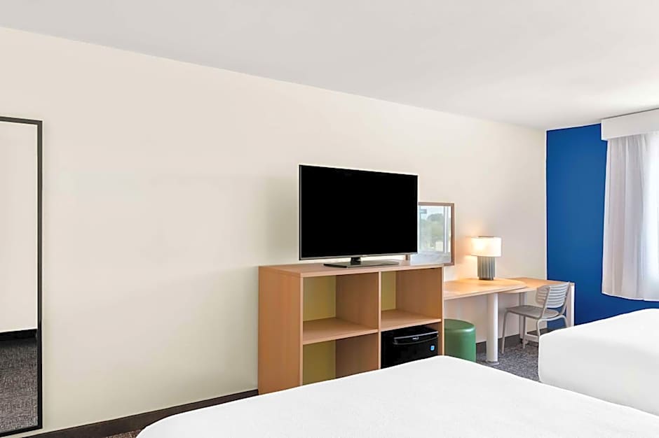 Spark by Hilton Springfield Southwest