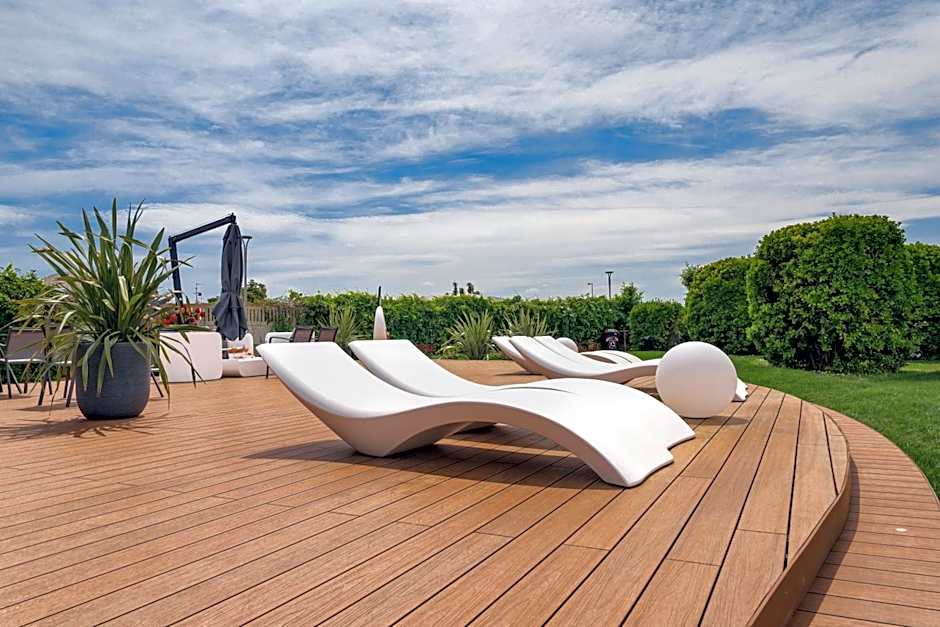 Hotel Baya - in centro, sul mare