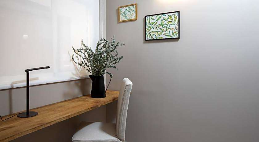 Jardinets Guest House