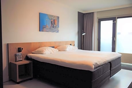 Superior Room - 1 King Bed 32Sqm Free Wifi