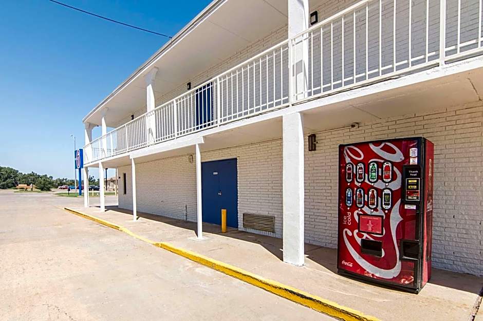 Motel 6-Liberal, KS
