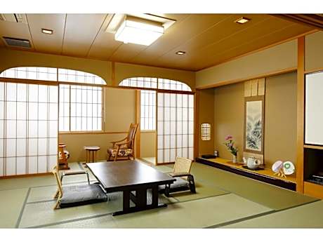 Japanese-Style Quadruple Room