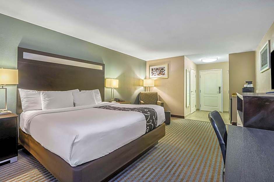 Photo 1 of 3 of 1 King Bed