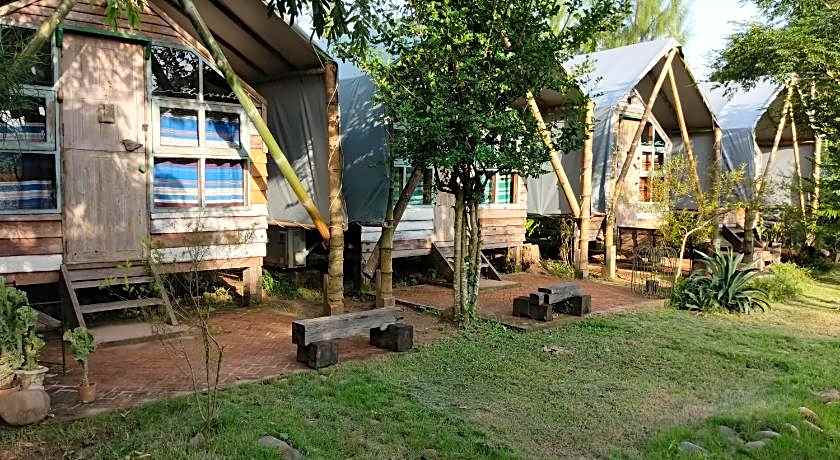 The River Runs Chiang Klang