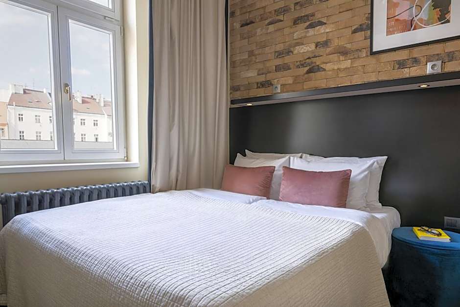 Numa Prague Root