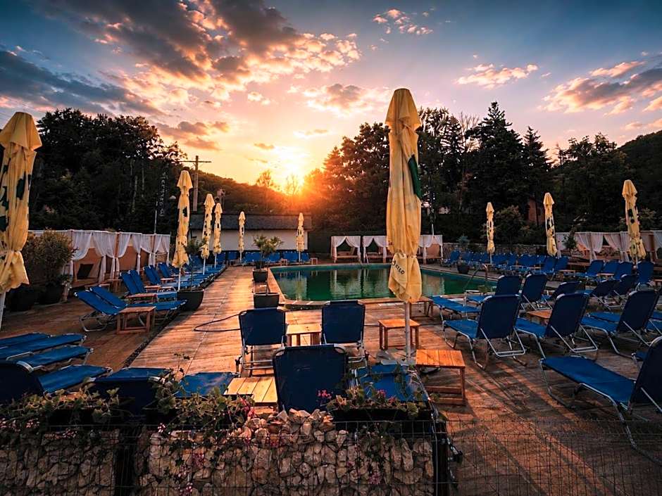 Hotel Sallaris Monteoru