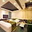 Hotel Gee (Adult Only)