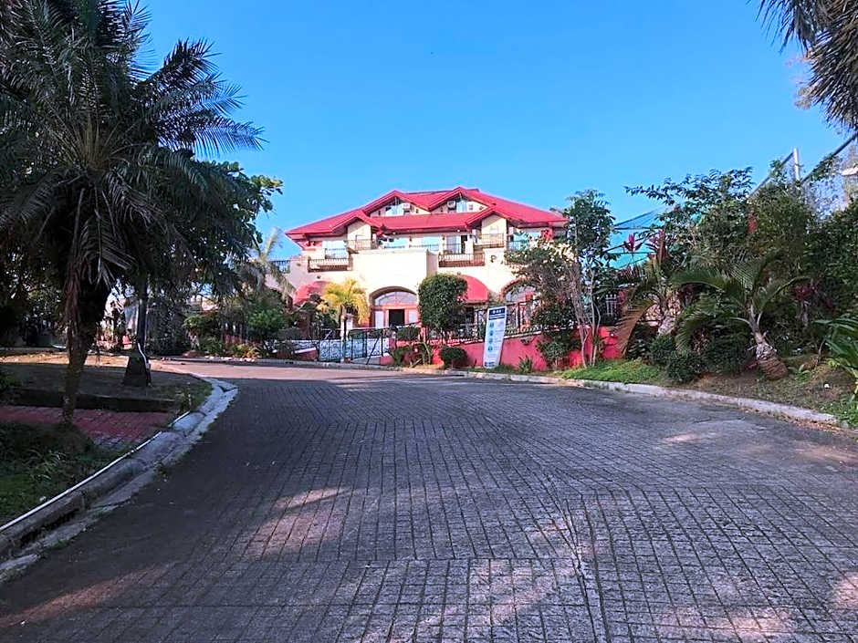 Tahanan Lakeview Hotel