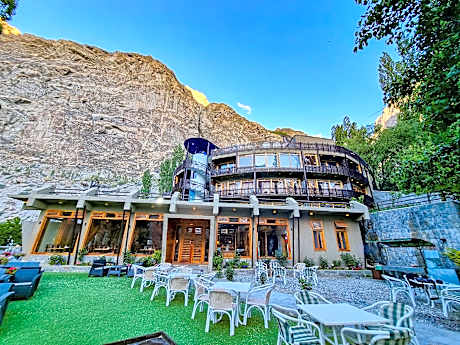 Famree Resort Attabad Lake, Hunza