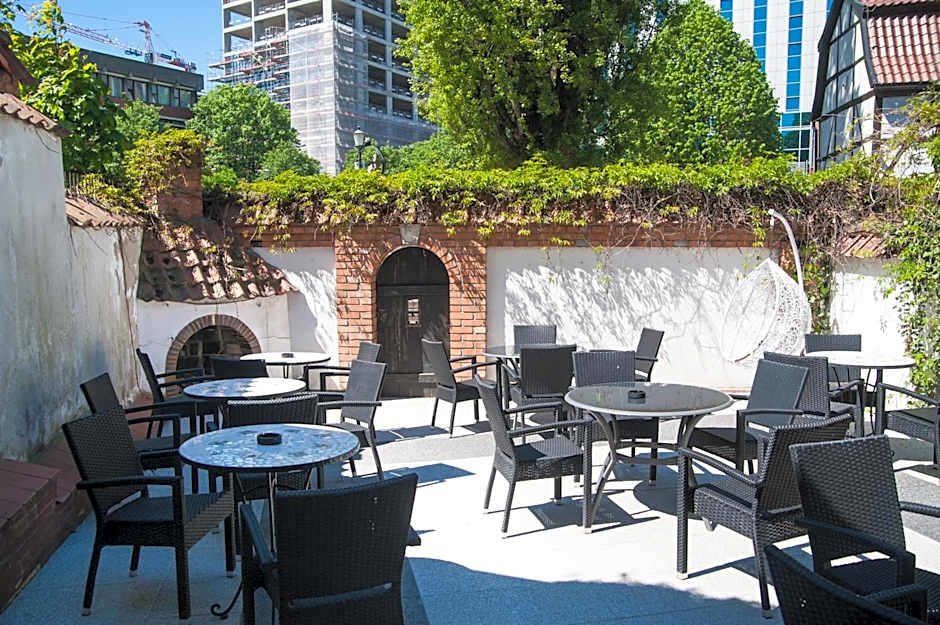 World Hostel - Old Town