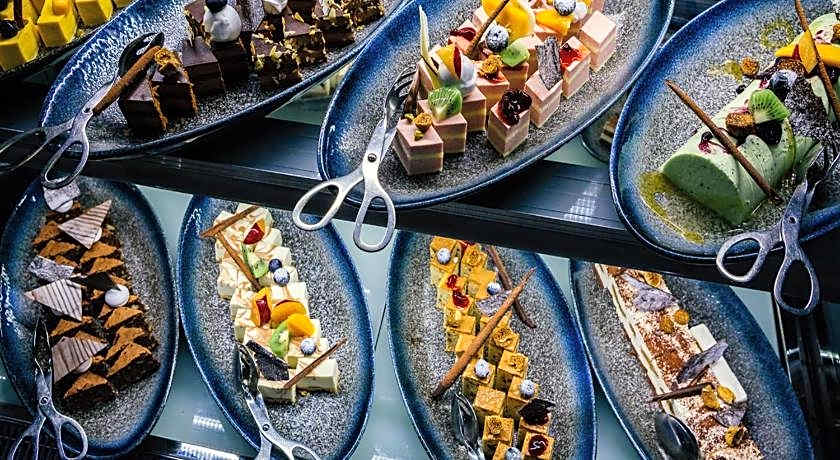 Zhuhai Charming Holiday Hotel – 24hours stay