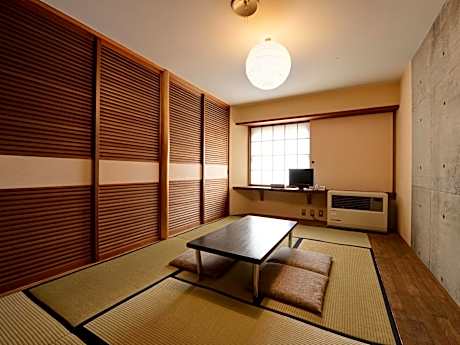 Triple Room with Shared Bathroom