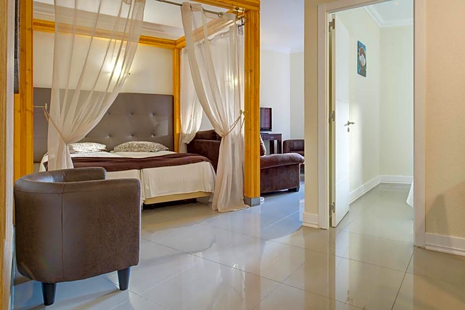 Choromar Apartments