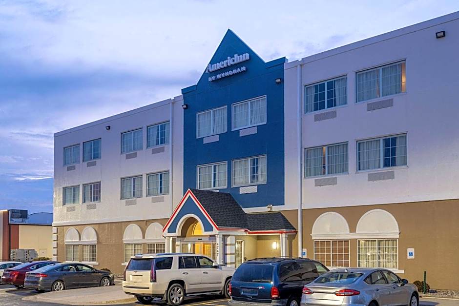 AmericInn by Wyndham Cedar Rapids North