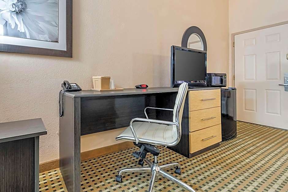 Quality Inn West Medical Center