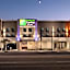 Holiday Inn Express and Suites Chatsworth By IHG