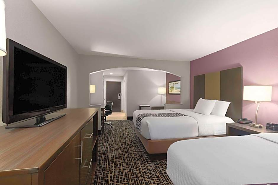 La Quinta Inn & Suites by Wyndham Snellville - Stone Mountain