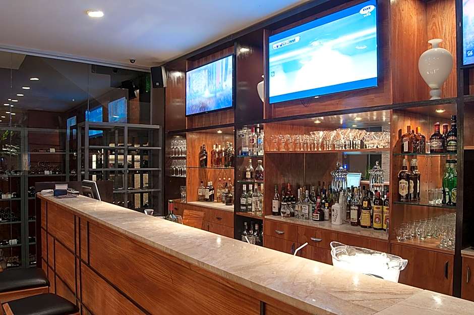 Las Ventanas Suites Hotel