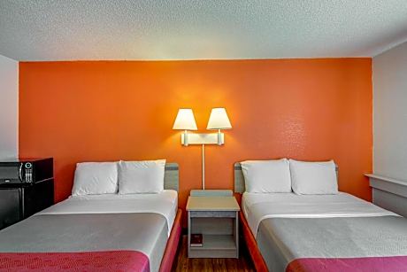 Queen Room with Two Queen Beds - Non-Smoking