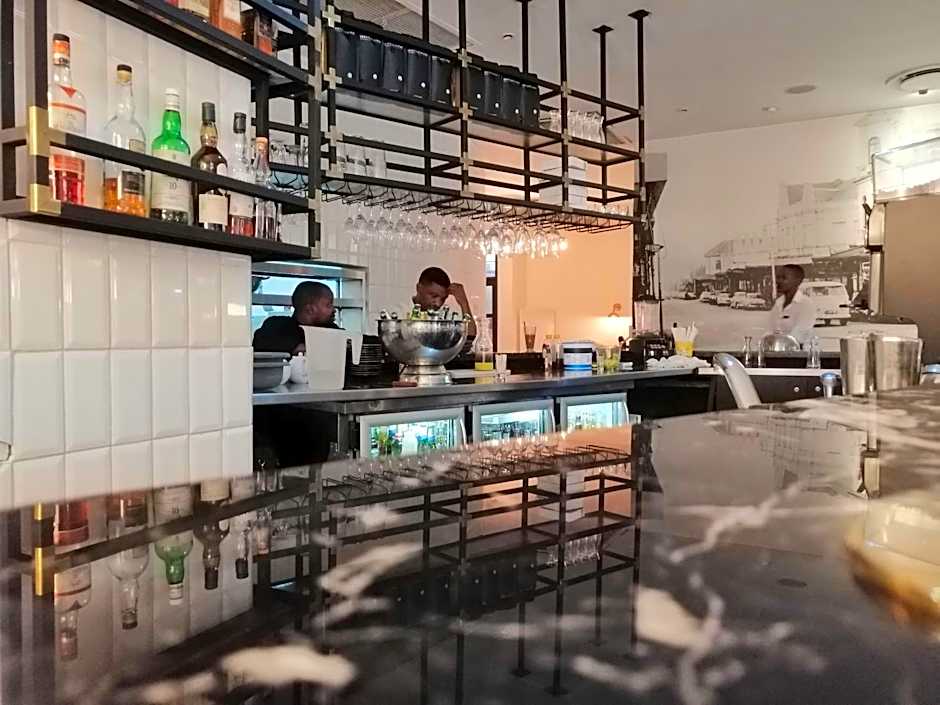 Mapungubwe Hotel Apartments Marshalltown