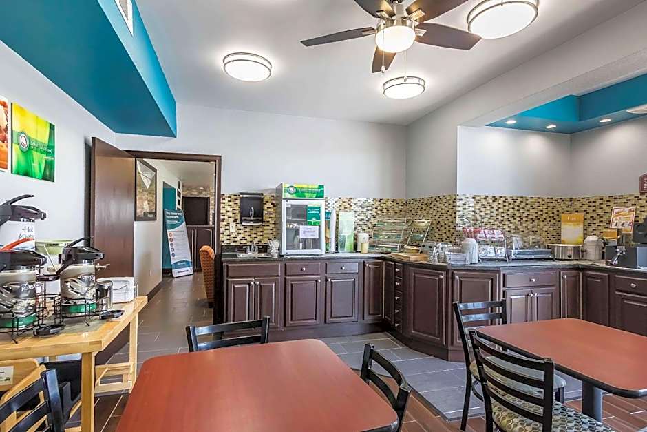 Quality Inn Charleston I-57