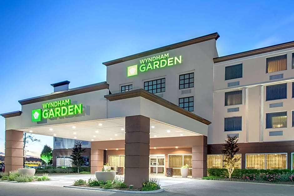 Wyndham Garden Elk Grove Village / O'Hare