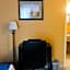 Travelodge by Wyndham Bay Shore Long Island