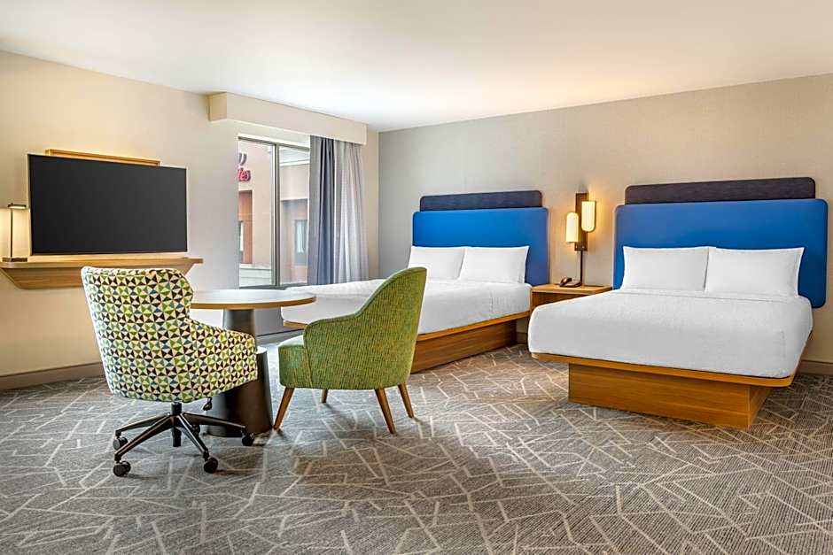 Hampton Inn & Suites Cincinnati/Uptown-University Area