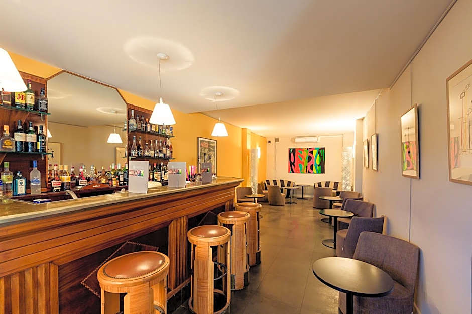 Hotel****Spa & Restaurant Cantemerle