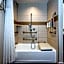 Hilton Garden Inn Alexandria Old Town National Harbor