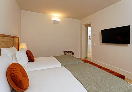 Three Bedroom Apartment - Bairro da Vista Alegre