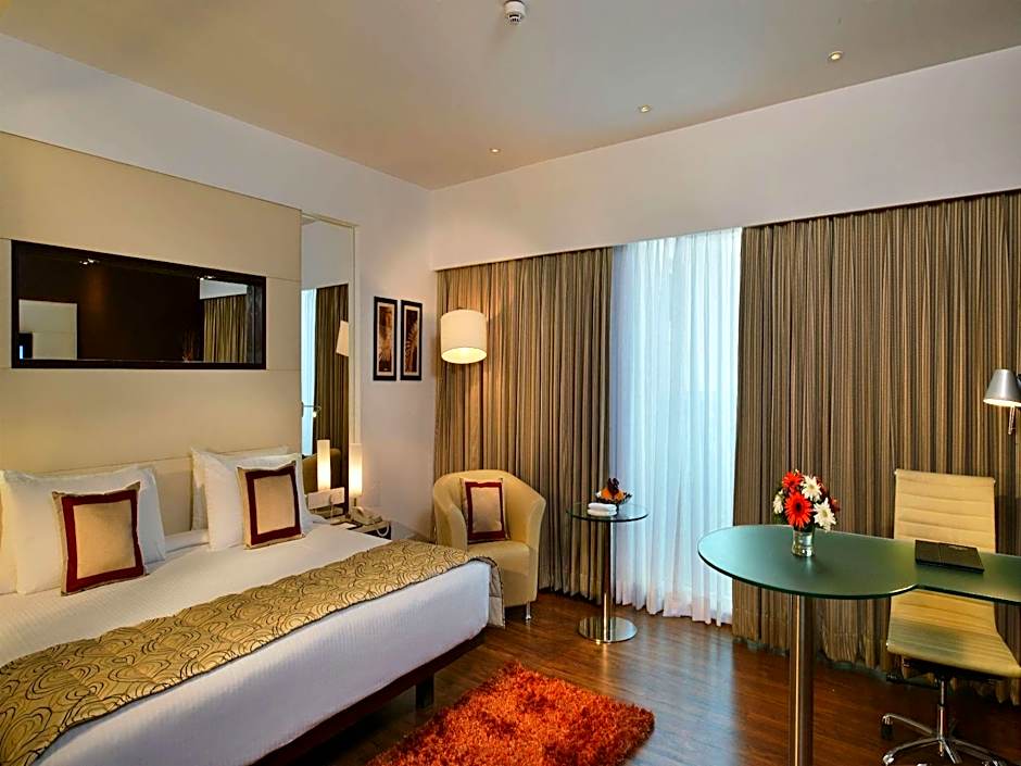 Majestic Court Sarovar Portico