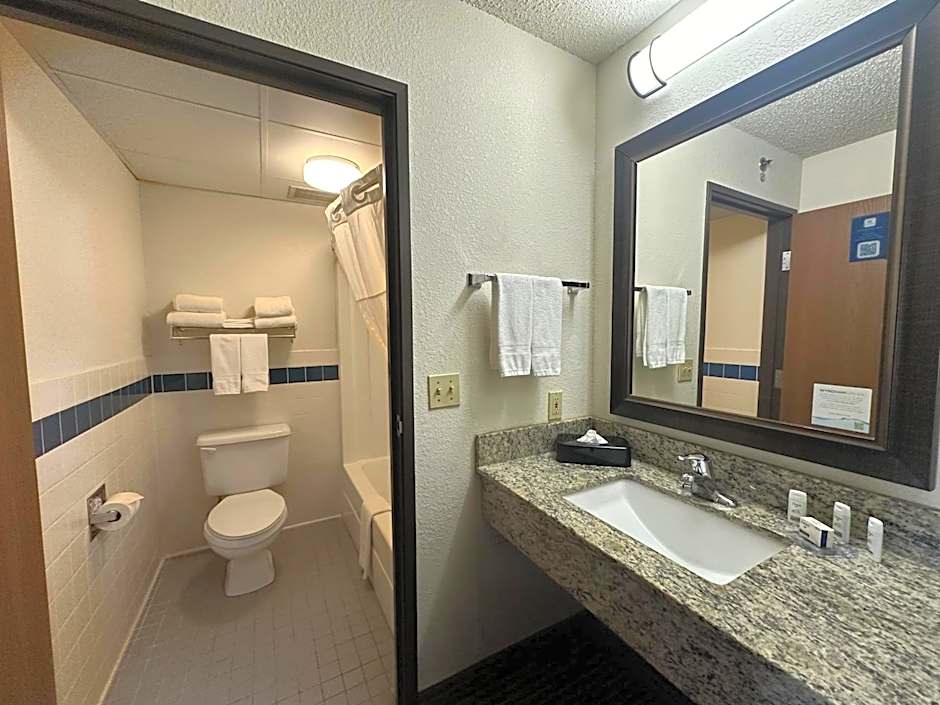 AmericInn by Wyndham Menominee