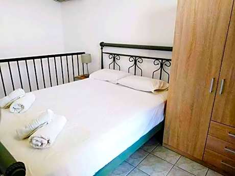 Apartment with Sea View (3 Adults)