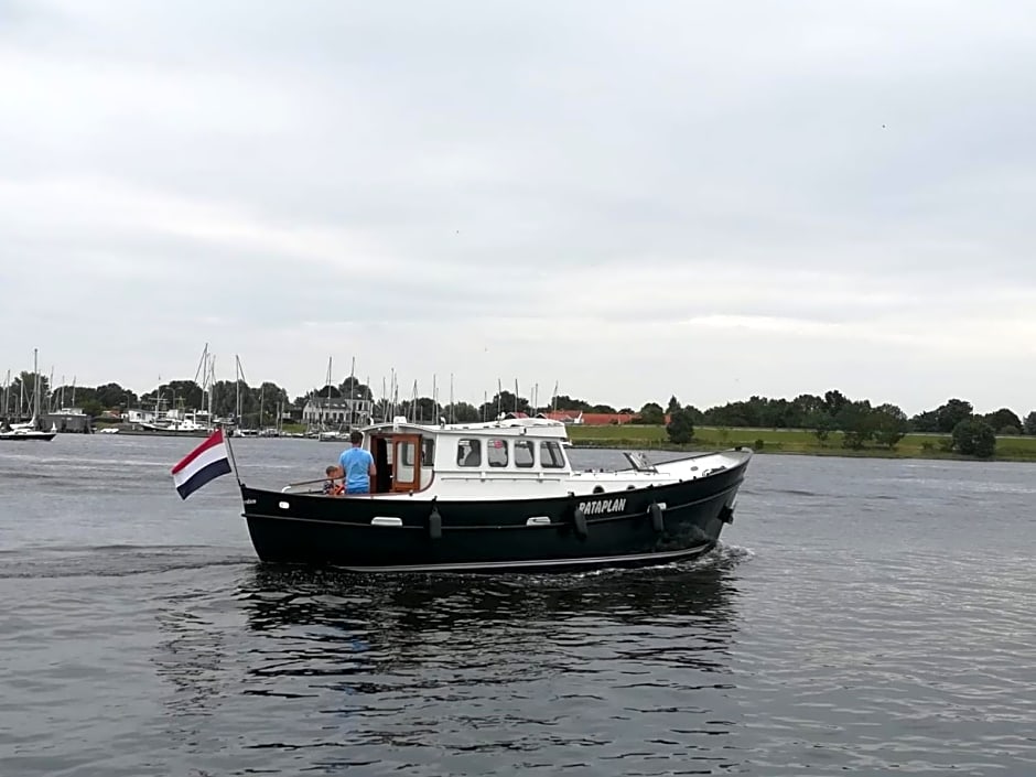 Privé B&B Motorsailer Rataplan