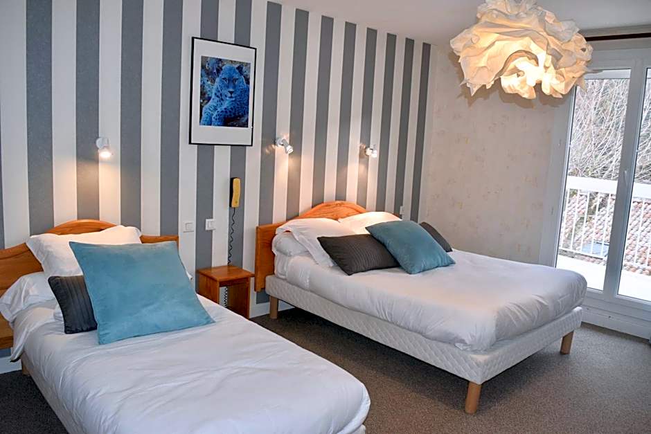Hôtel et appartements les platanes