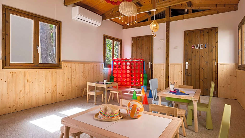 Protur Safari Park Aparthotel