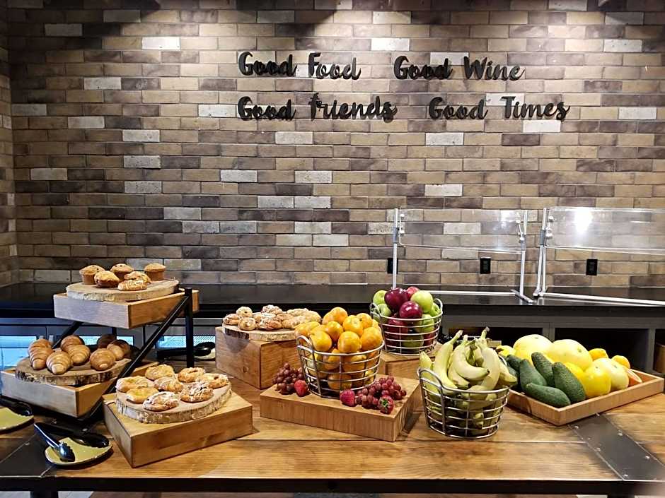 DoubleTree By Hilton Pomona