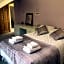 Healing Waters Sanctuary for Exclusive Use or Bed & Breakfast, Vegetarian, Alcohol & Wifi Free Retreat in Glastonbury