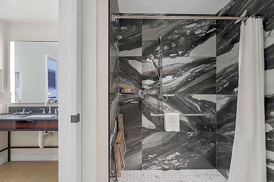 Canopy by Hilton Memphis Downtown