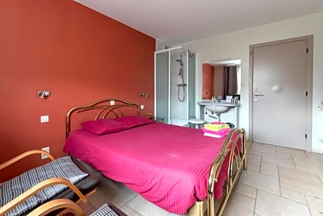 Quadruple Room with Shower