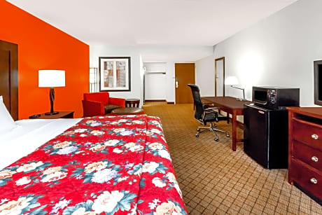 1 King Bed, Nonsmoking