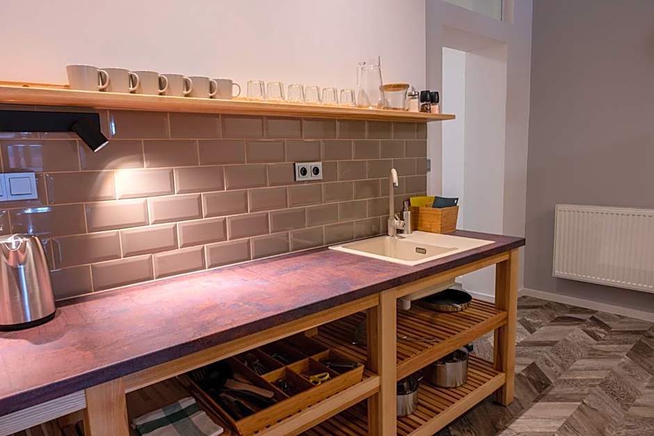 ART Hostel & Apartments