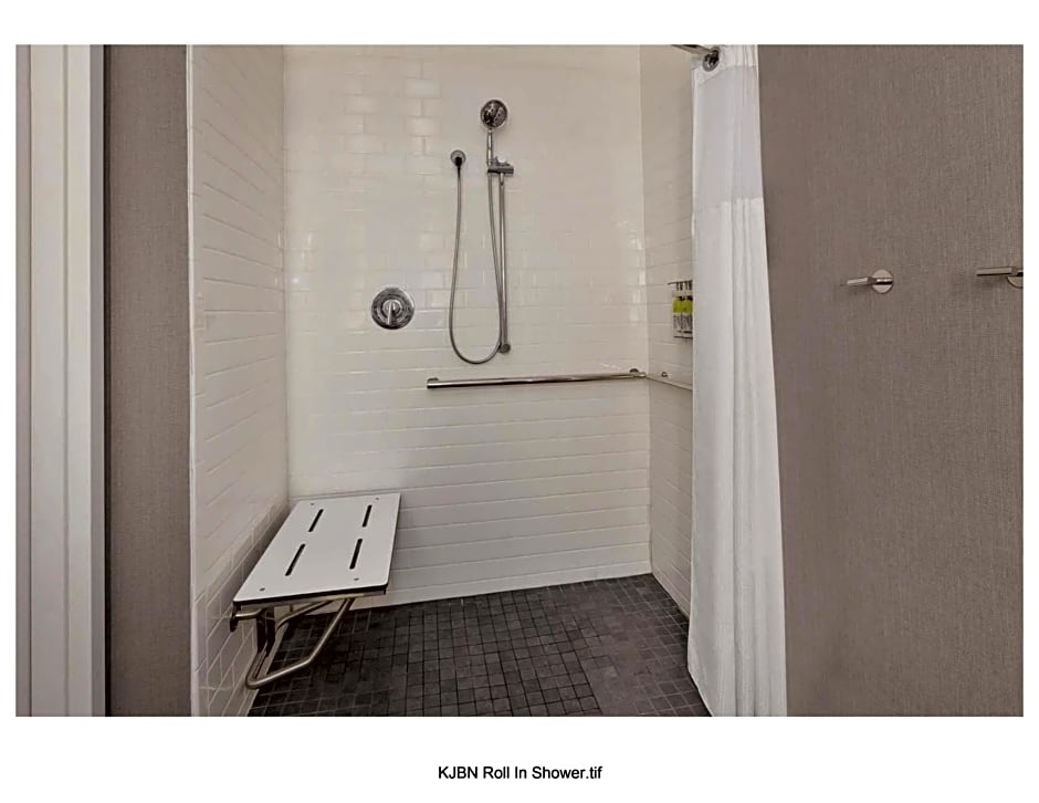 Staybridge Suites Pittsburgh Airport by IHG