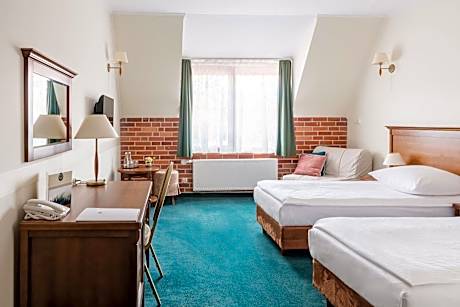 Comfort Triple Room with Shower