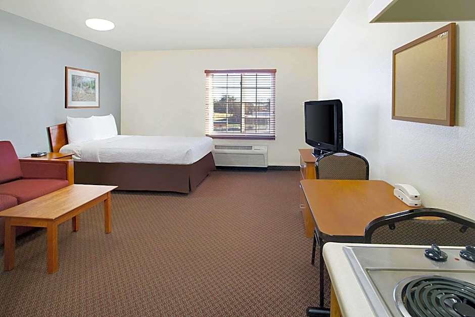 WoodSpring Suites Baton Rouge East I-12